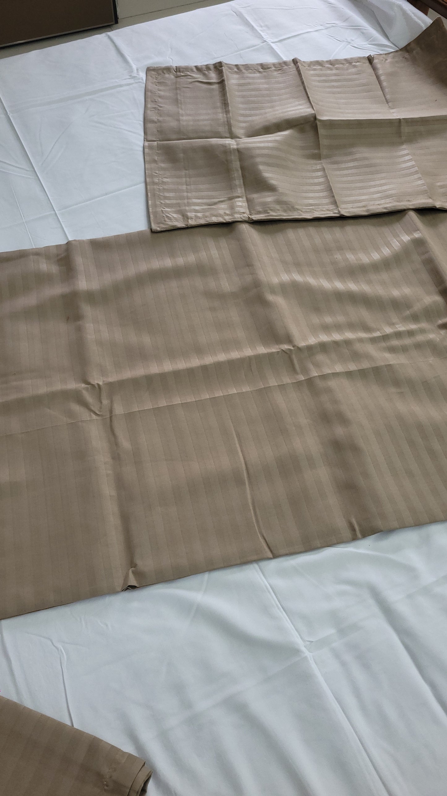 Damask Stripe | 100% Cotton | Queen Size Bedsheet